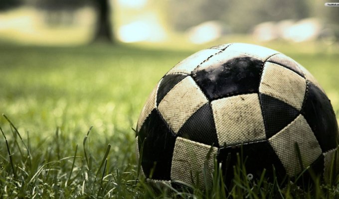 Thoughts on Football by a Newly Baptized&nbsp;American